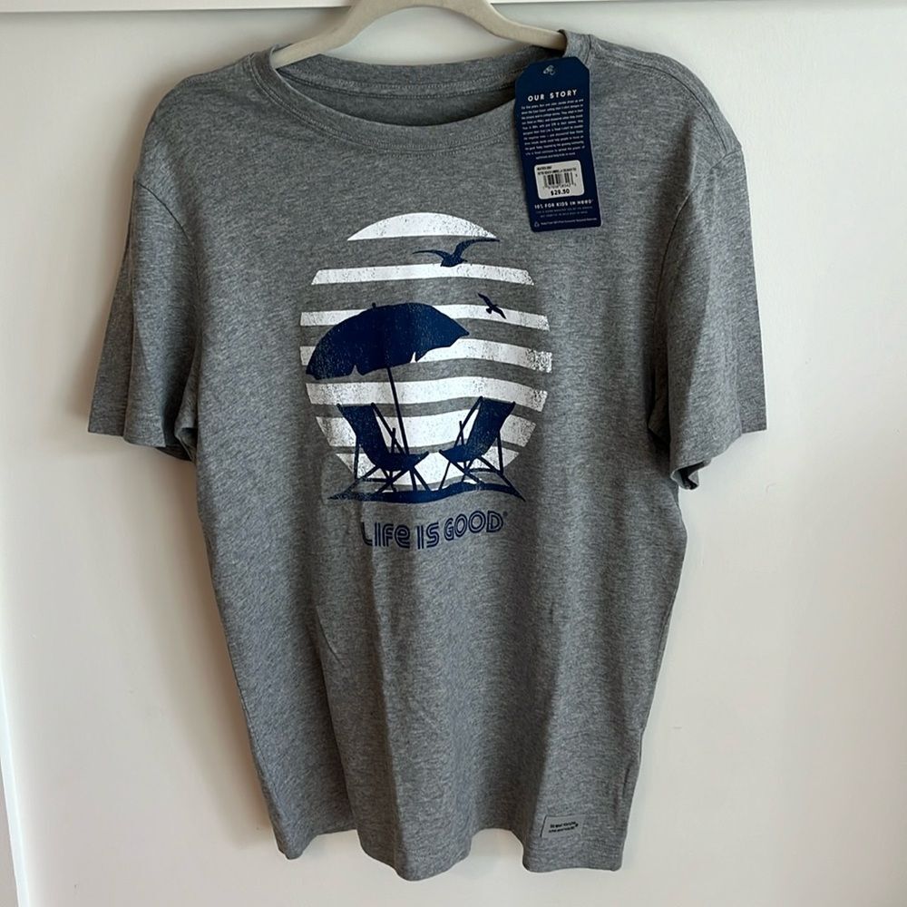 NWT LIFE IS GOOD Men’s Short Sleeve T shirt Grey size small